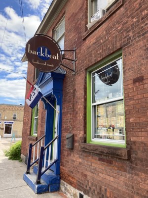 sign and entrance of backbeat