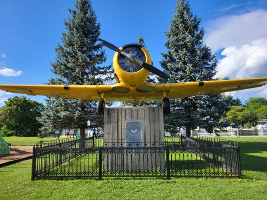 airplane display in a park