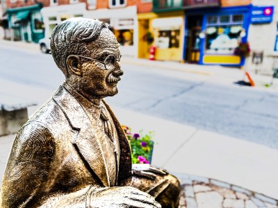 James Naismith's statue