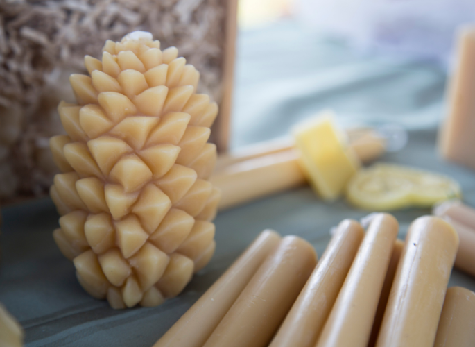 candles made from beeswax