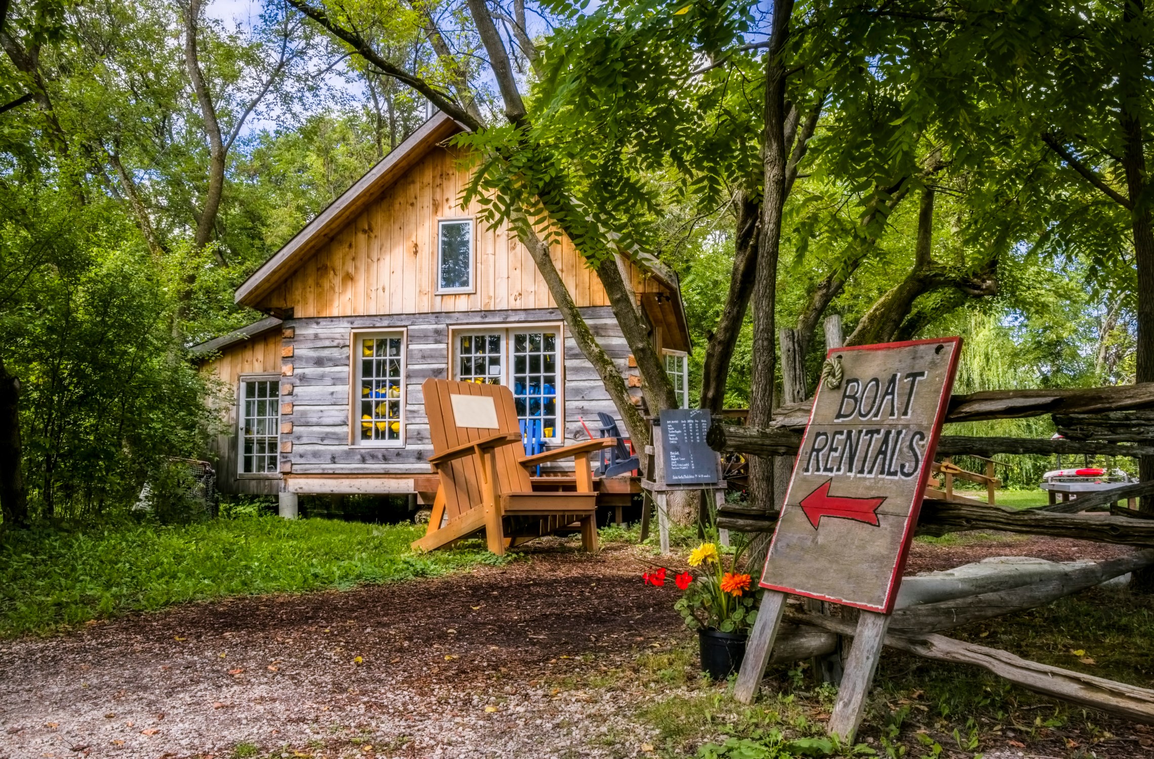 Exterior view of Perth Major Outfitters